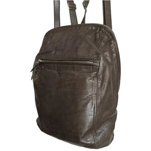 M0851 Distressed Leather Unisex Backpack